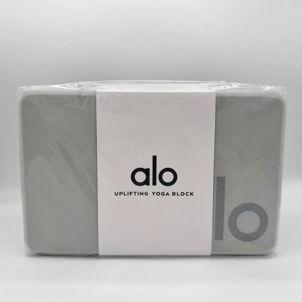 NWT ALO Yoga Uplifting Yoga Block in Dove Grey brand new - Picture 2 of 9
